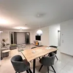 Apartament Oezels Designer Loft - Smart Tv, Netflix, Private Kostenlose Tiefgarage, Self-express Check-in,check-out, Outlet 100m *
