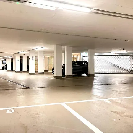 Apartment Oezels Designer Loft Metzingen - Smart Tv, Netflix, Private Kostenlose Tiefgarage, Self-express Check-in,check-out, Outlet 100m *