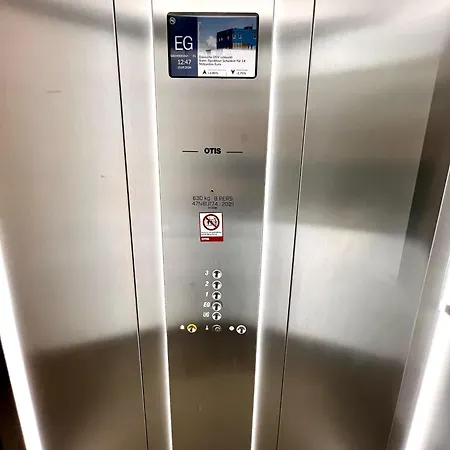 アパート Oezels Designer Loft - Smart Tv, Netflix, Private Kostenlose Tiefgarage, Self-express Check-in,check-out, Outlet 100m *