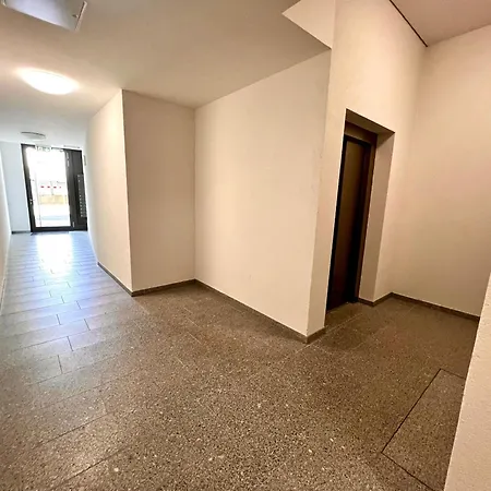 Oezels Designer Loft Metzingen - Smart Tv, Netflix, Private Kostenlose Tiefgarage, Self-express Check-in,check-out, Outlet 100m Apartment Metzingen (Tubingen)