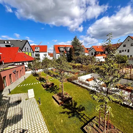 Oezels Designer Loft Metzingen - Smart Tv, Netflix, Private Kostenlose Tiefgarage, Self-express Check-in,check-out, Outlet 100m