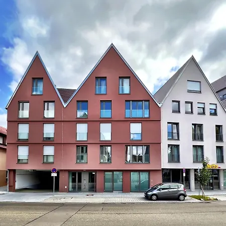 Oezels Designer Loft Metzingen - Smart Tv, Netflix, Private Kostenlose Tiefgarage, Self-express Check-in,check-out, Outlet 100m Apartment *