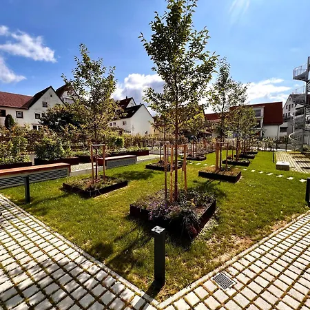Oezels Designer Loft Metzingen - Smart Tv, Netflix, Private Kostenlose Tiefgarage, Self-express Check-in,check-out, Outlet 100m Apartment *
