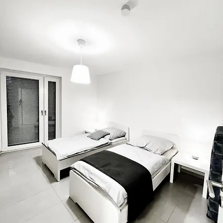 Апартаменты Oezels Designer Loft - Smart Tv, Netflix, Private Kostenlose Tiefgarage, Self-express Check-in,check-out, Outlet 100m