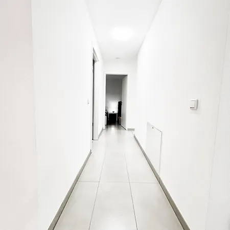 아파트 Oezels Designer Loft - Smart Tv, Netflix, Private Kostenlose Tiefgarage, Self-express Check-in,check-out, Outlet 100m *