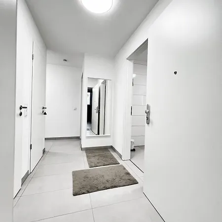 Apartment Oezels Designer Loft Metzingen - Smart Tv, Netflix, Private Kostenlose Tiefgarage, Self-express Check-in,check-out, Outlet 100m