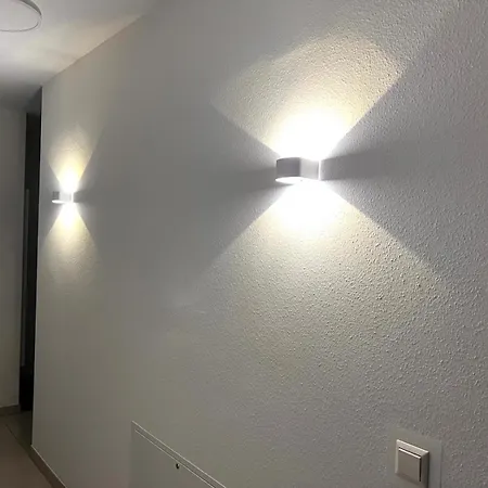 Oezels Designer Loft - Smart Tv, Netflix, Private Kostenlose Tiefgarage, Self-express Check-in,check-out, Outlet 100m アパート メッツィンゲン