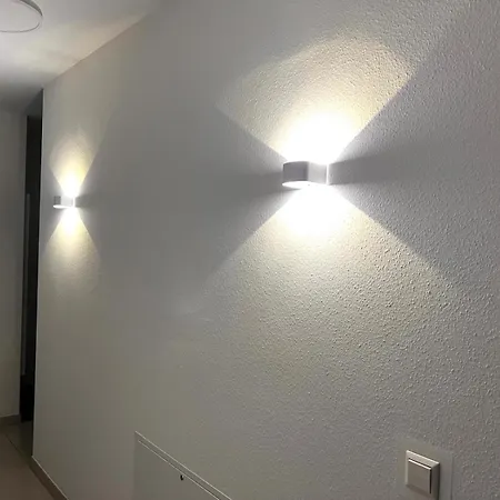 Apartment Oezels Designer Loft Metzingen - Smart Tv, Netflix, Private Kostenlose Tiefgarage, Self-express Check-in,check-out, Outlet 100m